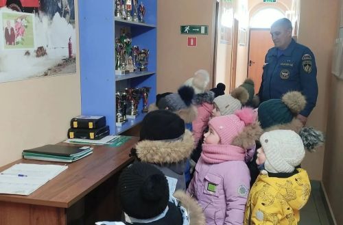 Дошколята из «Солнышка» города Болгар побывали в гостях у пожарных