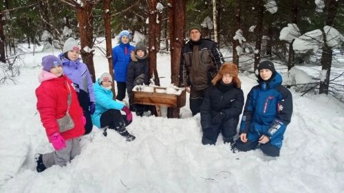 Школьники из Спасского района помогают диким животным пережить зиму