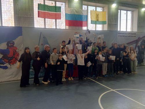 Юные техники Спасского района запустили пневморакеты в честь Дня космонавтики
