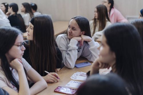 10 тысяч подростков Татарстана научились распознавать вербовку и защищать свои данные в «Конструктивном диалоге»