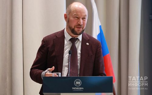 Асгат Сафаров поздравил коллектив «Татмедиа» с Днём печати Татарстана