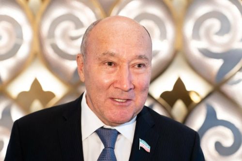 Марат Ахметов поздравил медиасообщество Татарстана с Днем печати республики