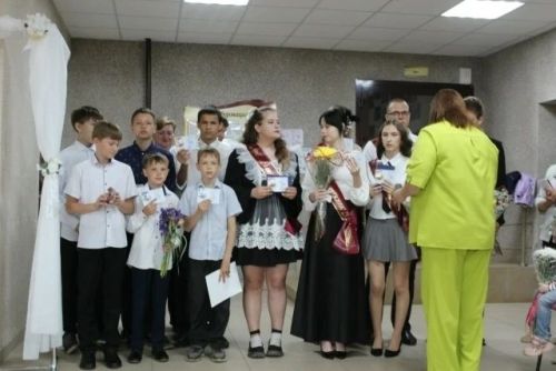 Ученики и педагоги Трёхозёрской и Бураковской школ Спасского района получили знаки ГТО