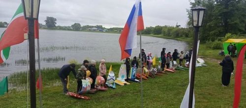 На озере Чистое в селе Три Озера прошло первенство по парусному судомодельному спорту