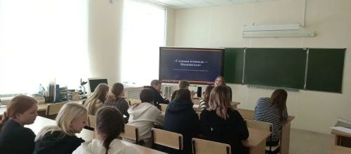 Шлемы VR и голос Аль Пачино по-русски: студенты Спасского техникума прогулялись по Казани вековой давности