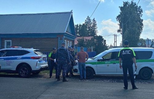 В Спасском районе у должников арестовали мобильные телефоны
