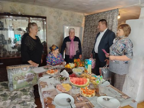 Жительницу села Гусиха Спасского района поздравили с 90-летним юбилеем