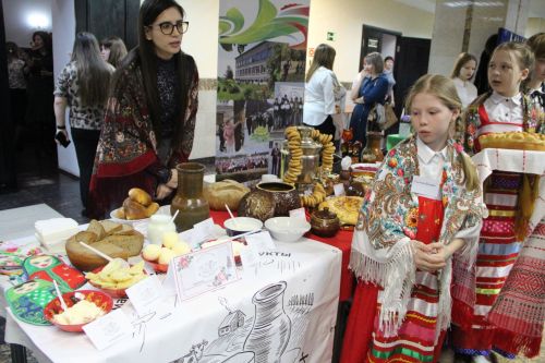 В Болгаре прошёл фестиваль-конкурс детского народного творчества «Без бергэ»