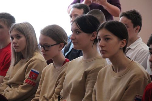 Депутат Госудмы РФ Татьяна Ларионова провела урок мужества в Болгарской школе №1