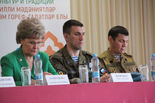 Депутат Госудмы РФ Татьяна Ларионова провела урок мужества в Болгарской школе №1