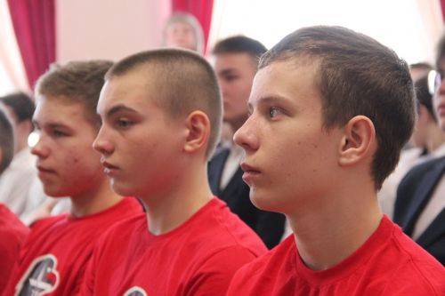 Депутат Госудмы РФ Татьяна Ларионова провела урок мужества в Болгарской школе №1