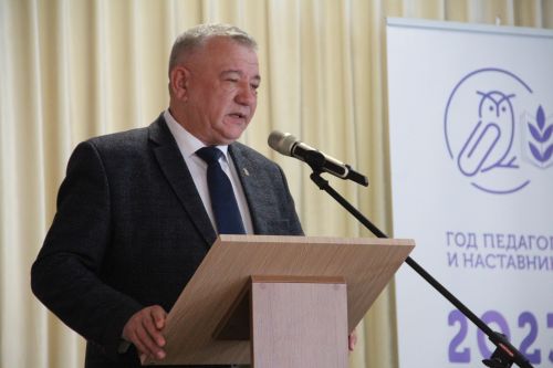 Депутат Госудмы РФ Татьяна Ларионова провела урок мужества в Болгарской школе №1