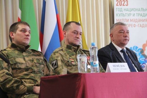 Депутат Госудмы РФ Татьяна Ларионова провела урок мужества в Болгарской школе №1