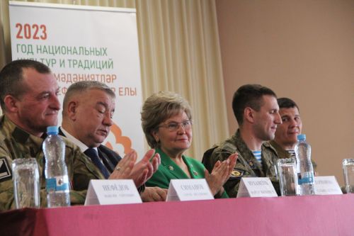 Депутат Госудмы РФ Татьяна Ларионова провела урок мужества в Болгарской школе №1