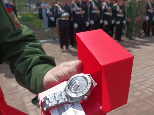 Последний звонок в Болгарской кадетской школе-интернате им. П.А.Карпова: кадеты-выпускники простились со Знаменем школы