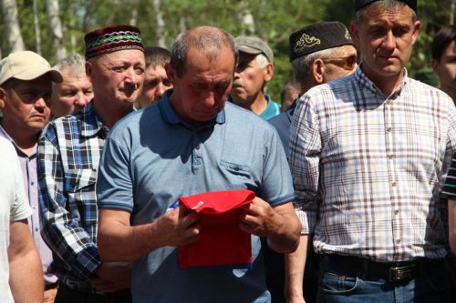 В Болгаре простились с героем, погибшим в зоне СВО