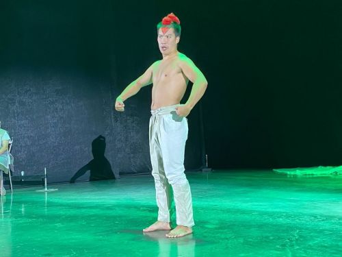 Постановка спектакля театра Олонхо из Республики Якутия на фестивале ""Возрождение: Эпос в современном прочтении".
