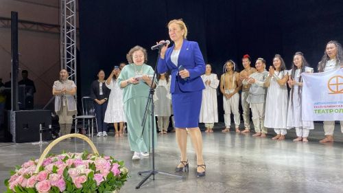 Постановка спектакля театра Олонхо из Республики Якутия на фестивале ""Возрождение: Эпос в современном прочтении".