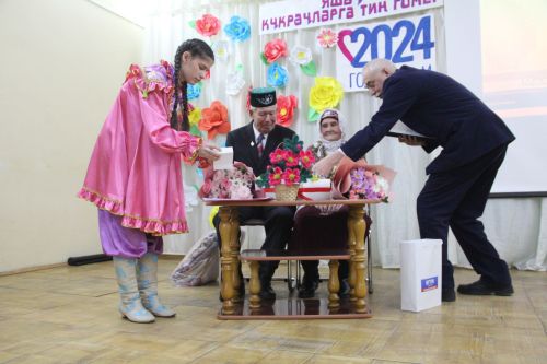 Почётный житель села Иске Рязап Гаммар Файзиевич Файзиев отметил сразу два юбилея
