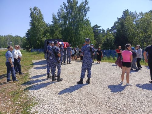 В Болгаре прошло прощание с погибшим бойцом Снаренковым Олегом Анатольевичем