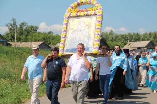 В селе Три Озера прошёл Крёстный Ход