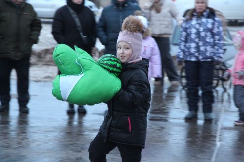 Новогодний праздник прошёл в Спасском участке ОАО «Алексеевскдорстрой»