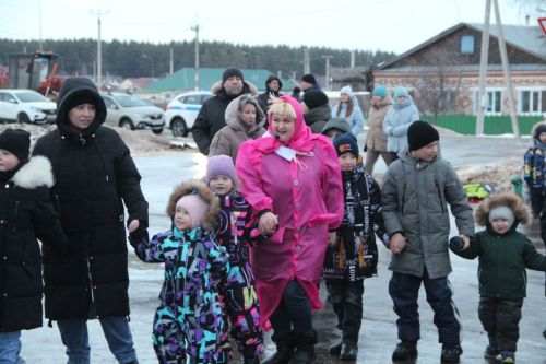 Новогодний праздник прошёл в Спасском участке ОАО «Алексеевскдорстрой»