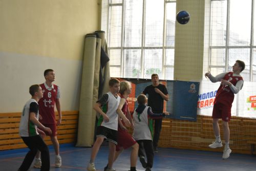 В Болгаре завершился муниципальный этап чемпионата школьной баскетбольной лиги «КЭС-БАСКЕТ»