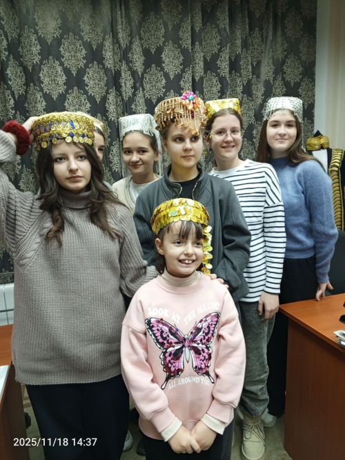 Участники кружка "Школа юного архивариуса" из БСОШ2 побывали в Доме дружбы народов Татарстана в Казани