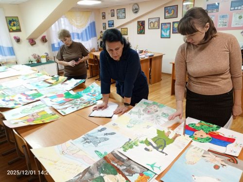 В Болгаре подвели итоги двух творческих конкурсов: "Герои рядом" и "Солдатами не рождаются".
