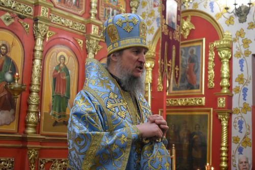 Владыка Пахомий провёл Божественную литургию в Болгаре