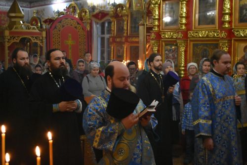 Владыка Пахомий провёл Божественную литургию в Болгаре