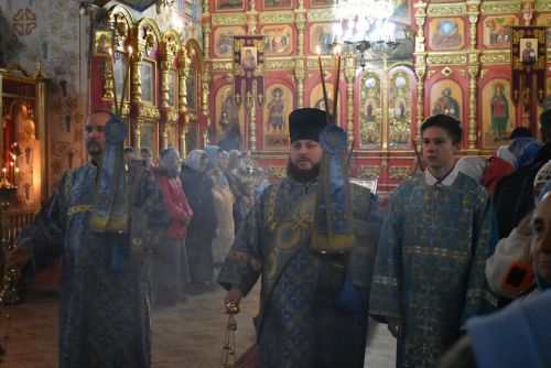 Владыка Пахомий провёл Божественную литургию в Болгаре