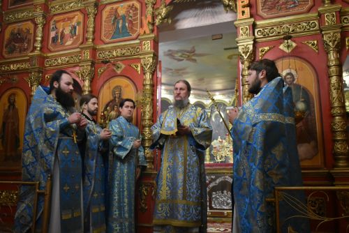 Владыка Пахомий провёл Божественную литургию в Болгаре
