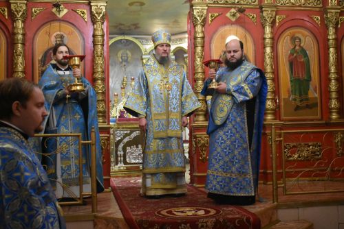Владыка Пахомий провёл Божественную литургию в Болгаре