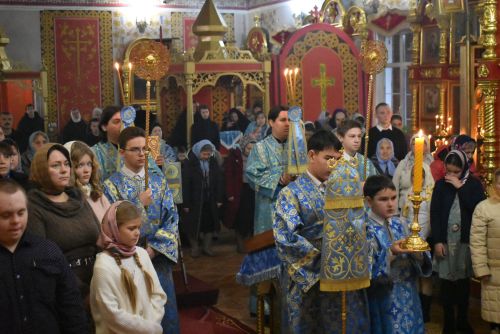 Владыка Пахомий провёл Божественную литургию в Болгаре