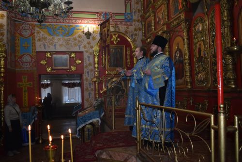 Владыка Пахомий провёл Божественную литургию в Болгаре