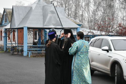 Владыка Пахомий провёл Божественную литургию в Болгаре