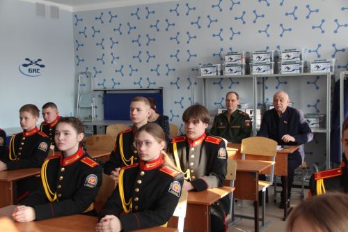 В кадетской школе-интернате прошёл парламентский урок «Святое дело – Родине служить!»