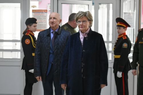 Депутат Госдумы РФ посетила кадетскую школу-интернат