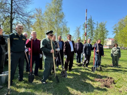 Роман Исланов принял участие в акции «Сад памяти» в Болгаре