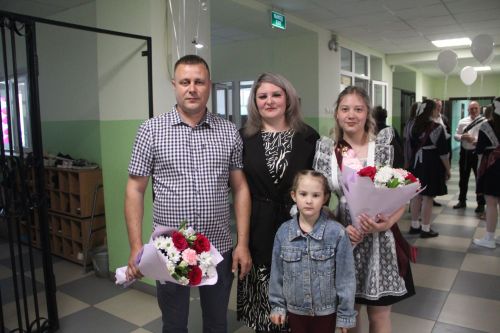 В школах Болгара прозвенел Последний звонок