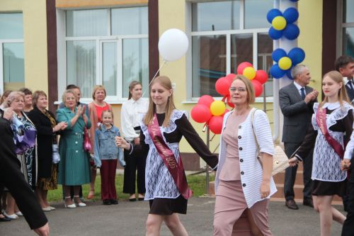 В школах Болгара прозвенел Последний звонок