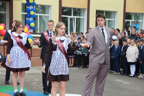 В школах Болгара прозвенел Последний звонок