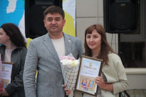 На Дне молодёжи состоялось торжественное награждение молодых специалистов Спасского района