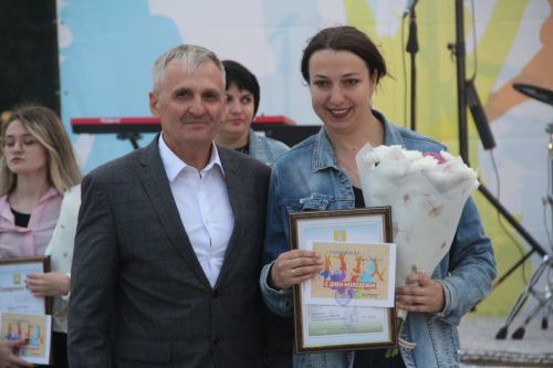 На Дне молодёжи состоялось торжественное награждение молодых специалистов Спасского района