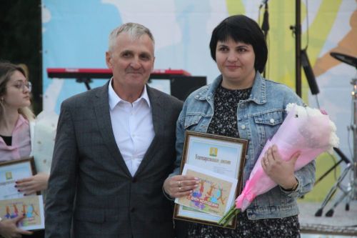 На Дне молодёжи состоялось торжественное награждение молодых специалистов Спасского района