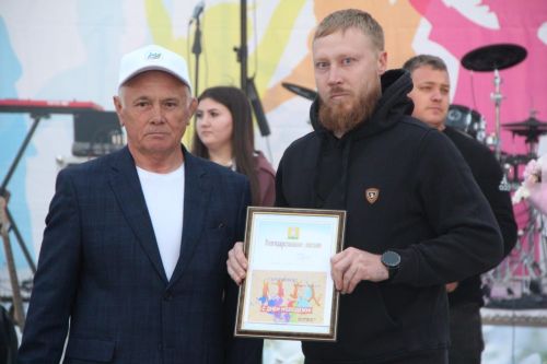 На Дне молодёжи состоялось торжественное награждение молодых специалистов Спасского района
