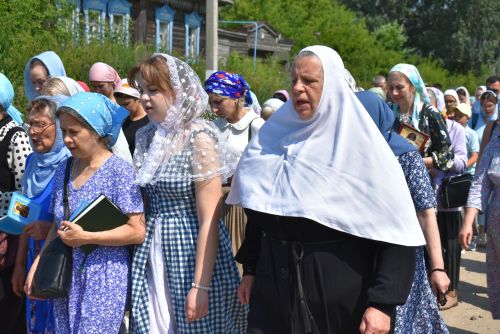 В селе Три Озера почтили память Тихвинской иконы Божией Матери