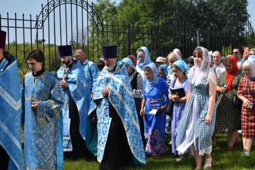 В селе Три Озера почтили память Тихвинской иконы Божией Матери